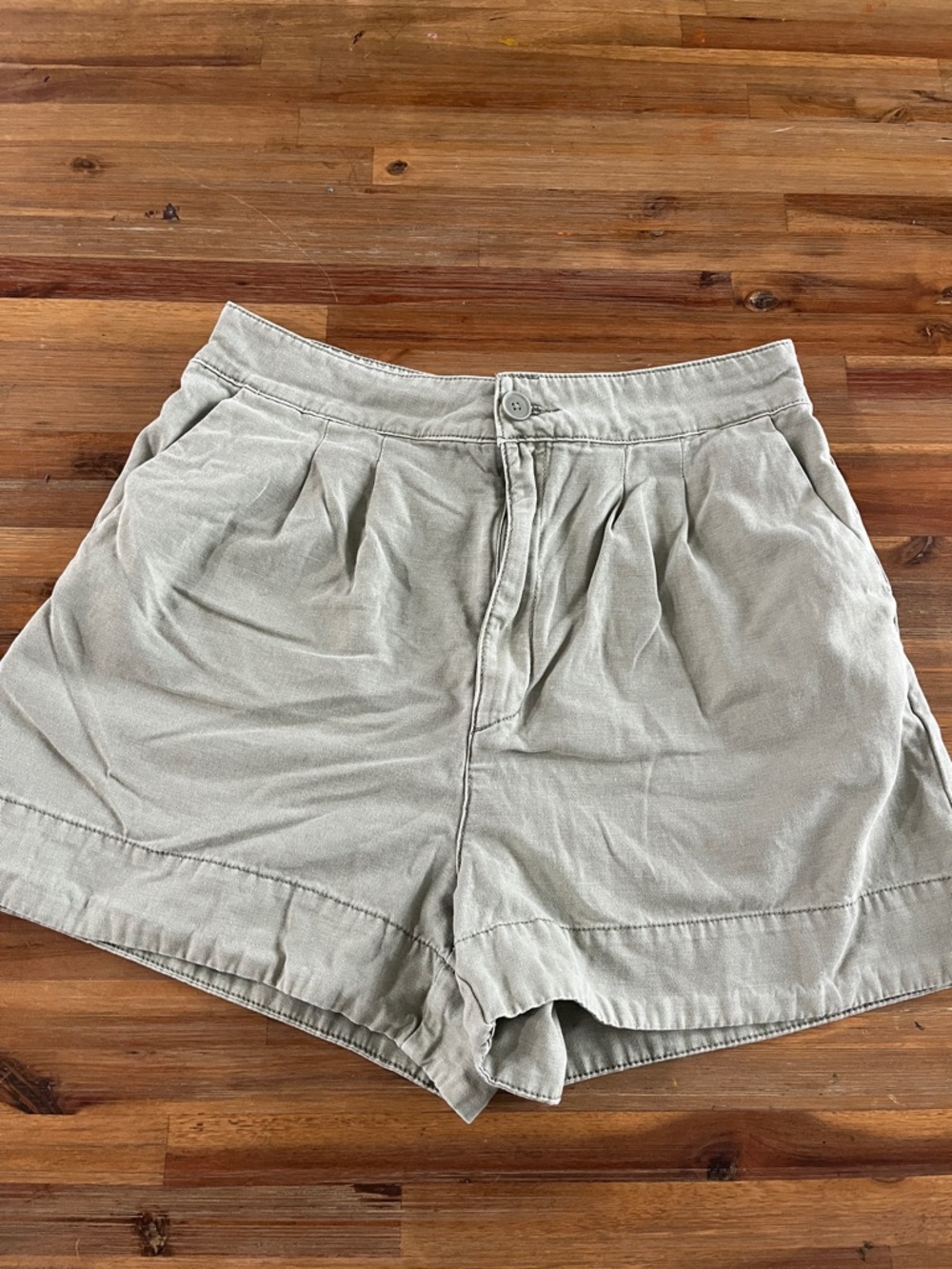 Joie High-Waist Pleated Cargo Shorts Light Green Size S